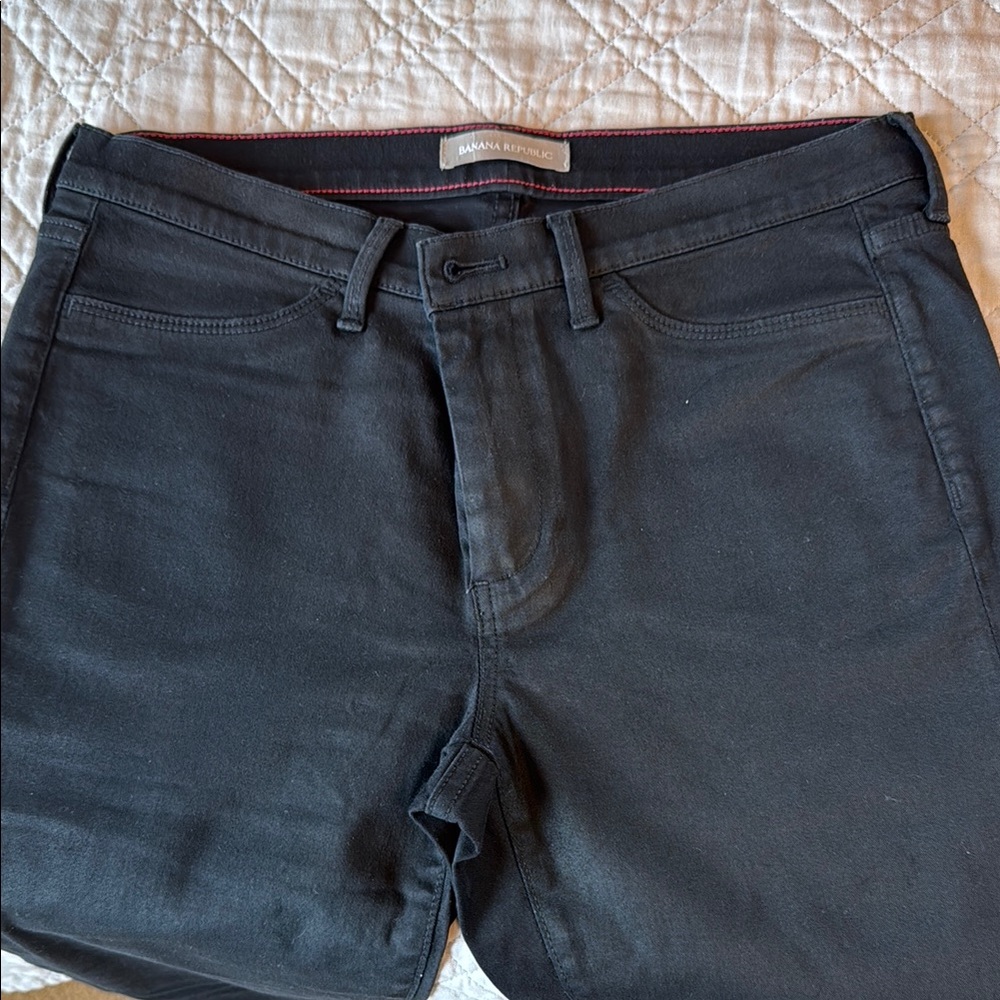 Banana Republic Black Skinny Pants Sleek Design